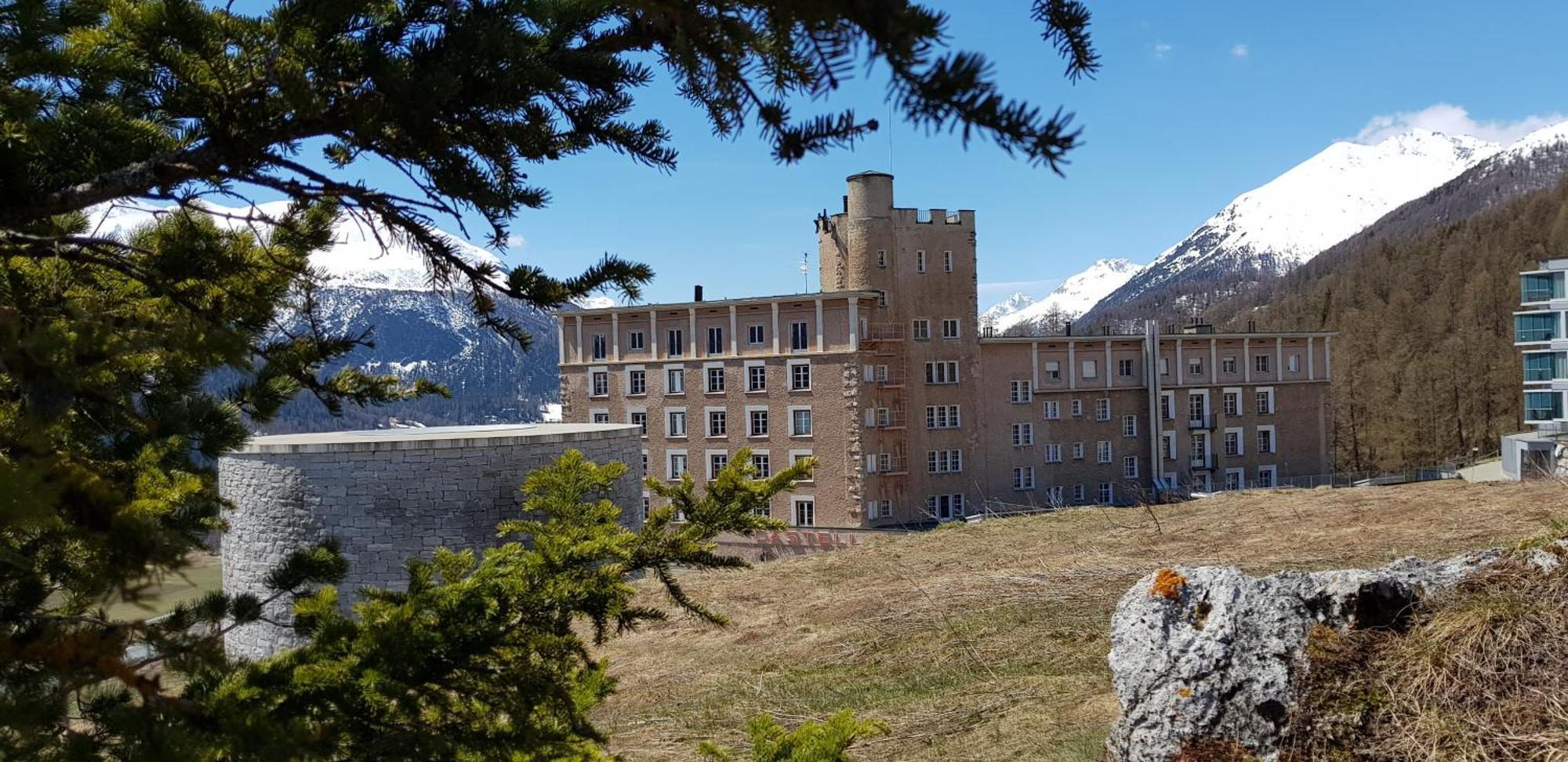 Hotel Castell Цуоц Екстер'єр фото