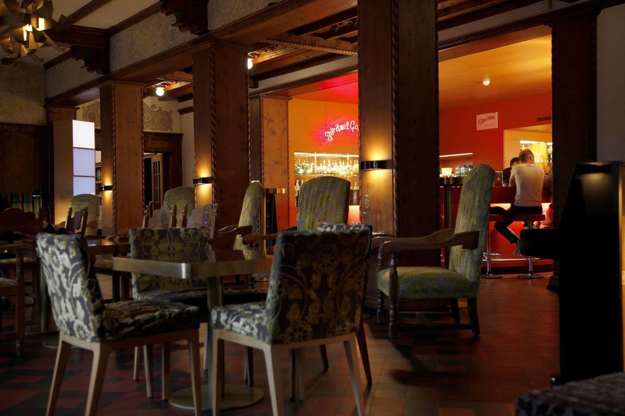 Hotel Castell Цуоц Екстер'єр фото